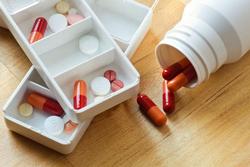 Как удалить папилломы в домашних условиях: лекарства, народные средства, приборы